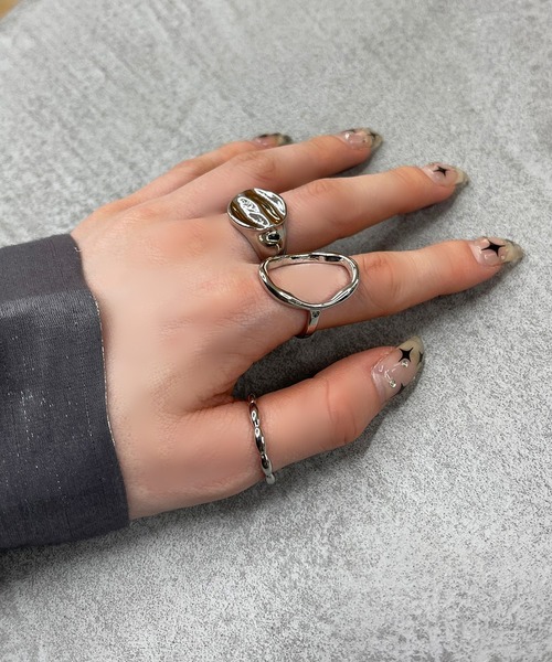 apres jour mignon(アプレジュールミニョン)の「【apres jour mignon×ARIAZ】デザイン3SETリング(リング・レディース・シルバー/ゴールド・ONESIZE)」の2枚目の写真