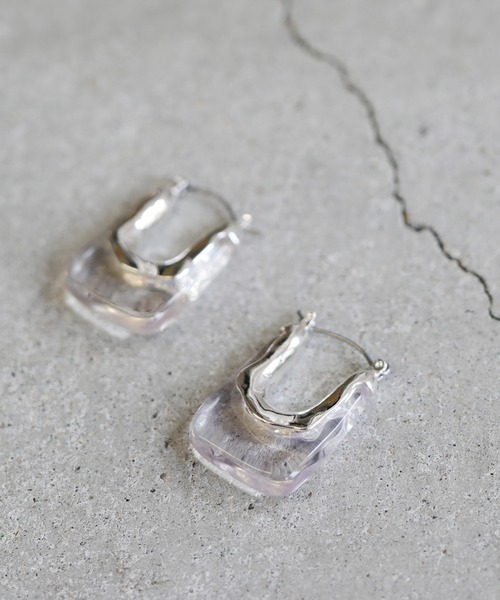 select MOCA（セレクトモカ）の「2022 SS スクエアフープクリアピアス（ピアス（両耳用）・レディース・シルバー/ゴールド・FREE）」の13枚目の写真