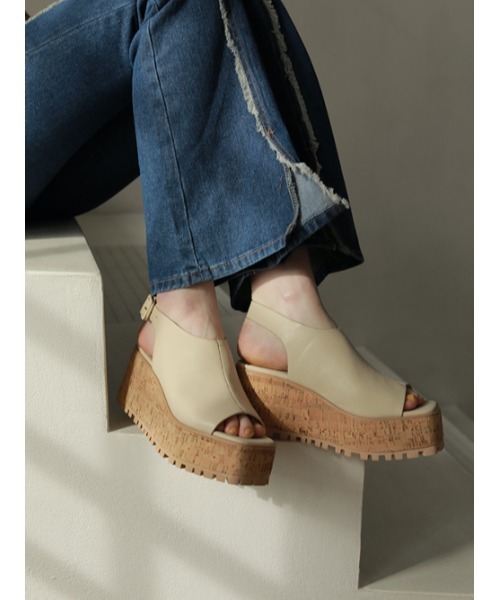 AMAIL（アマイル）の「Milk corky sandal（サンダル・レディース・ブラック/ベージュ・S/M/L）」の11枚目の写真