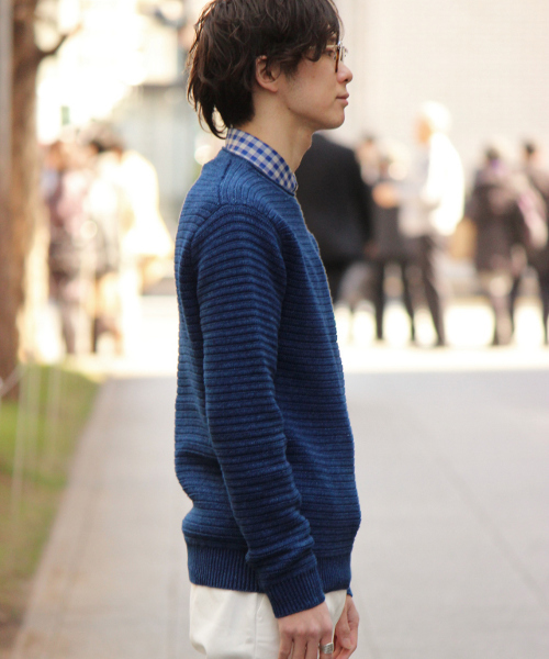 EDIFICE（エディフィス）の「◇INDIGO / インディゴ : リップル ボートネックニット（ニット/セーター・メンズ・ブルー/ネイビー・48/46/44）」の4枚目の写真