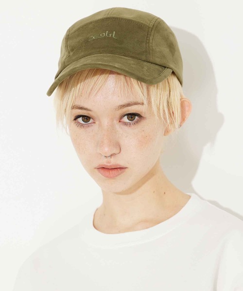 X-girl(エックスガール)の「FAUX SUEDE JET CAP/フェイクスエード ロゴ刺繍 ジェットキャップ(キャップ・レディース・ブラック/ベージュ/グリーン・ONE SIZE)」の3枚目の写真