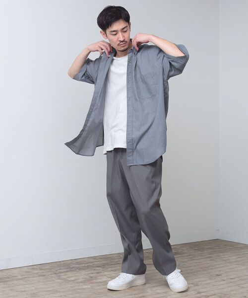 BEAMS（ビームス）の「BEAMS / ミニチェック イージー ボタンダウン シャツ（シャツ/ブラウス・メンズ・ベージュ/ネイビー・SMALL/MEDIUM/LARGE/X-LARGE）」の6枚目の写真