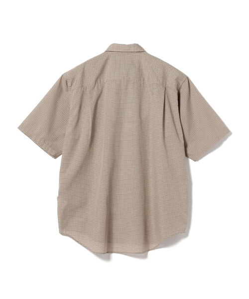 BEAMS（ビームス）の「BEAMS / ミニチェック イージー ボタンダウン シャツ（シャツ/ブラウス・メンズ・ベージュ/ネイビー・SMALL/MEDIUM/LARGE/X-LARGE）」の15枚目の写真