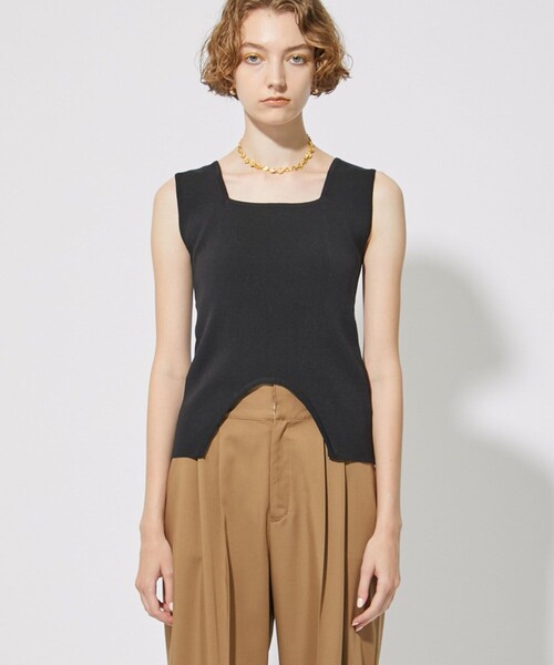 CITY TOKYO（シティトウキョウ）の「アーチカットニットトップス（ニット/セーター・レディース・ブラック/ブルー/マスタード・FREE）」の19枚目の写真