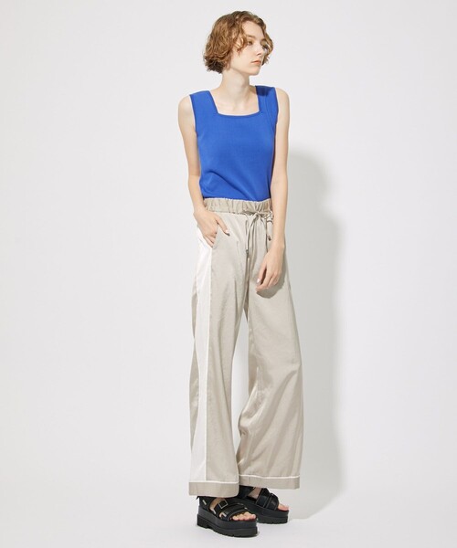 CITY TOKYO（シティトウキョウ）の「アーチカットニットトップス（ニット/セーター・レディース・ブラック/ブルー/マスタード・FREE）」の4枚目の写真