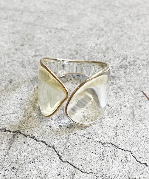 The Rule(ザルール)の「The Rule ザルール:Leaf open ring:リーフ オープンリング(リング・レディース・アイボリー/クリア/レッド系/スモークグレー/ブラウン/ダークグレー・FREE)」の6枚目の写真