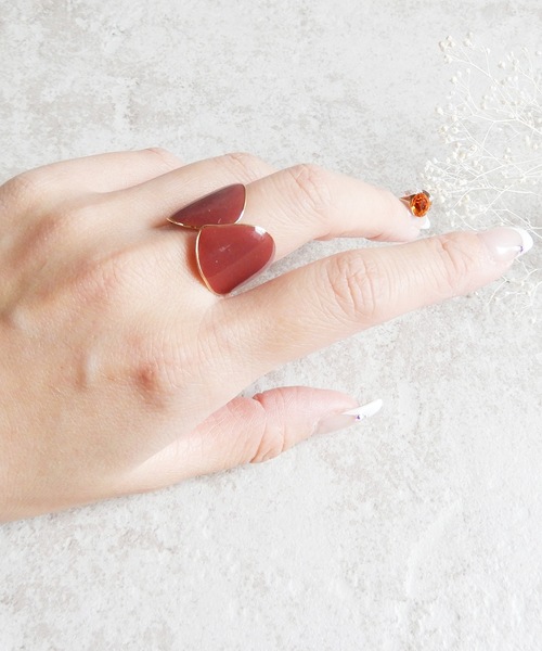 The Rule(ザルール)の「The Rule ザルール:Leaf open ring:リーフ オープンリング(リング・レディース・アイボリー/クリア/レッド系/スモークグレー/ブラウン/ダークグレー・FREE)」の15枚目の写真