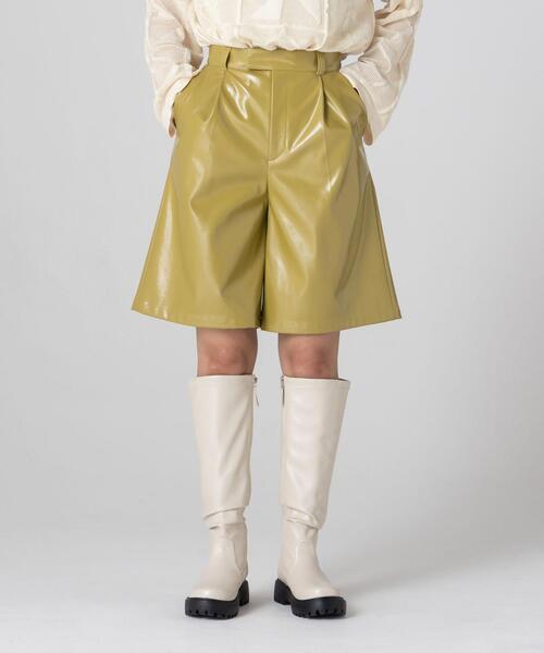 CITEN（シテン）の「＜CITEN＞パテント風フェイクレザー ショートパンツ（その他パンツ・レディース・ブラック/マスタード・M/S）」の13枚目の写真