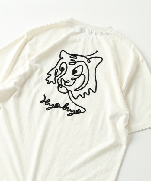 B.C STOCK(ベーセーストック)の「HYO-HYO 1STROKE TIGER-Tシャツ(Tシャツ/カットソー・メンズ・ホワイト/グリーン・LARGE/MEDIUM)」の1枚目の写真