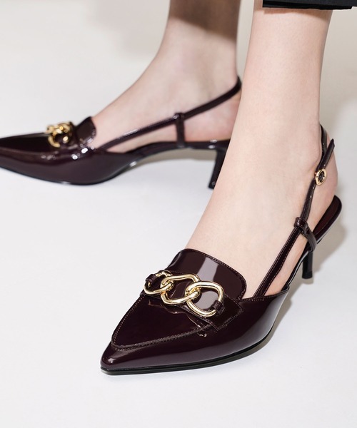 CHARLES & KEITH(チャールズ & キース)の「チャンキー チェーンリンクスリングバックパンプス(パンプス・レディース・マルーン/ブラック/オフホワイト・22.5cm/25cm/23.5cm/23cm/25.5cm/24.5cm)」の3枚目の写真