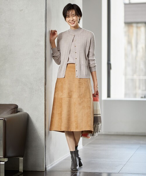 J.PRESS（ジェイプレス）の「【洗える】KNIT BASIC ミドル カーディガン（カーディガン/ボレロ・レディース・ライトグレー系/ベージュ系/ネイビー系/パープル系/オレンジ系・MEDIUM/LARGE）」の6枚目の写真