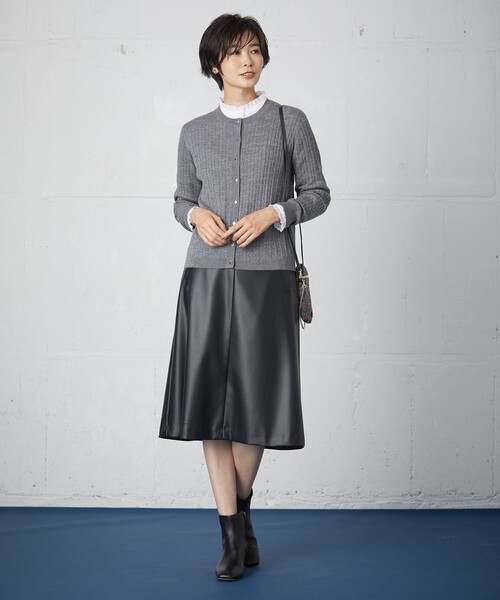 J.PRESS（ジェイプレス）の「【洗える】KNIT BASIC ミドル カーディガン（カーディガン/ボレロ・レディース・ライトグレー系/ベージュ系/ネイビー系/パープル系/オレンジ系・MEDIUM/LARGE）」の7枚目の写真