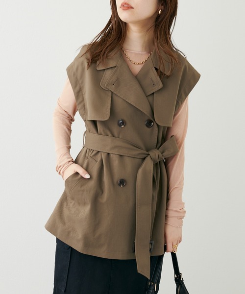 natural couture（ナチュラルクチュール）の「WEB限定カラーあり/2022AWアイテム/注目のおしゃれミドル丈コート 袖取れるケープジレトレンチ（トレンチコート・レディース・ベージュ/ブラウン/ネイビー・FREE）」の2枚目の写真