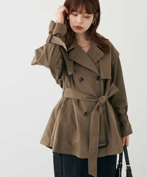 natural couture（ナチュラルクチュール）の「WEB限定カラーあり/2022AWアイテム/注目のおしゃれミドル丈コート 袖取れるケープジレトレンチ（トレンチコート・レディース・ベージュ/ブラウン/ネイビー・FREE）」の5枚目の写真