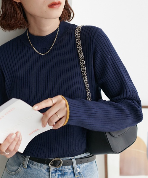 DISCOAT（ディスコート）の「【リピーター続出/26色展開】モチモチリブパイピングハイネック《WEB限定》（ニット/セーター・レディース・ブラック/ピンク/レッド/オレンジ/ベージュ/ダークグリーン/ブルー/アイボリー/グレー/ブラウン/ライトグレー/グリーン/ローズ/ブラック系その他/ネイビー/ライトブルー/ホワイト×ブラック/カーキ/モカ/ダークブルー/インディゴブルー/ホワイト/オレンジ系その他/ピンク系その他/キャメル/グレー系その他・LARGE/MEDIUM）」の19枚目の写真