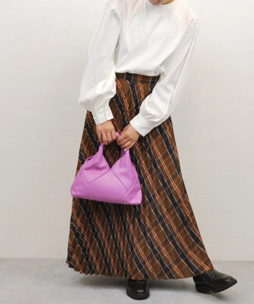 kakatoo（カカトゥ）の「カカトゥ kakatoo / クシュクシュハンドルランバスバッグ（ショルダーバッグ・レディース・ベージュ/ピンク/チョコ・FREE）」の3枚目の写真