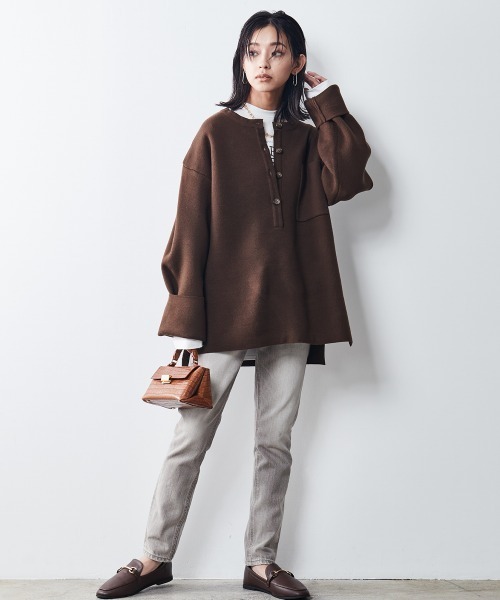 CHIC STYLE（シックスタイル）の「＜大きいサイズ＞ヘンリーネックニットプルオーバー シックスタイル（ニット/セーター・レディース・グレー/ブラウン/ブラック・3L/LL/5L/4L/6L/8L/L）」の18枚目の写真