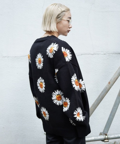 WHITELAND(ホワイトランド)の「WHITELAND/ホワイトランド/デイジージャガードカーディガン(カーディガン/ボレロ・レディース・ブラック・F)」の8枚目の写真
