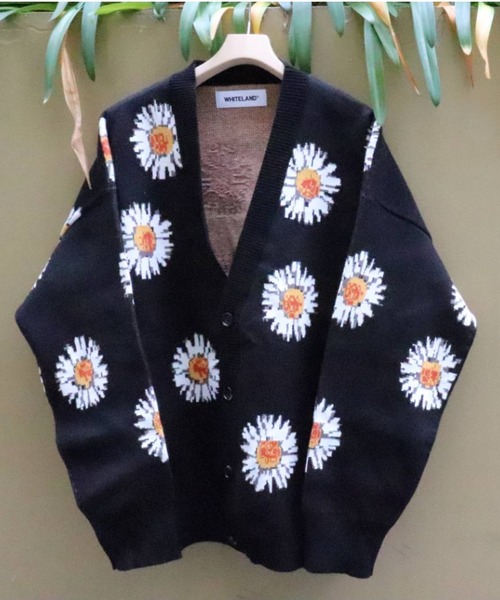 WHITELAND(ホワイトランド)の「WHITELAND/ホワイトランド/デイジージャガードカーディガン(カーディガン/ボレロ・レディース・ブラック・F)」の4枚目の写真