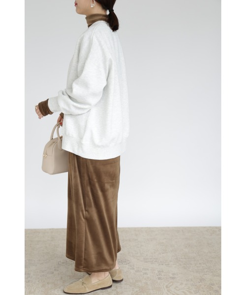 &. NOSTALGIA（アンドドットノスタルジア）の「【ZOZO限定】ベロアマキシワンピース（ワンピース・レディース・チャコールグレー/オリーブ・FREE）」の3枚目の写真