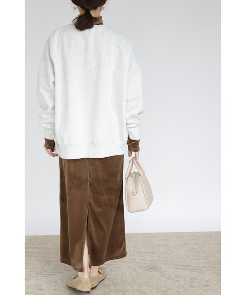 &. NOSTALGIA（アンドドットノスタルジア）の「【ZOZO限定】ベロアマキシワンピース（ワンピース・レディース・チャコールグレー/オリーブ・FREE）」の4枚目の写真