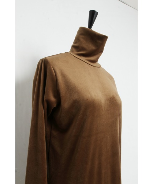 &. NOSTALGIA（アンドドットノスタルジア）の「【ZOZO限定】ベロアマキシワンピース（ワンピース・レディース・チャコールグレー/オリーブ・FREE）」の20枚目の写真