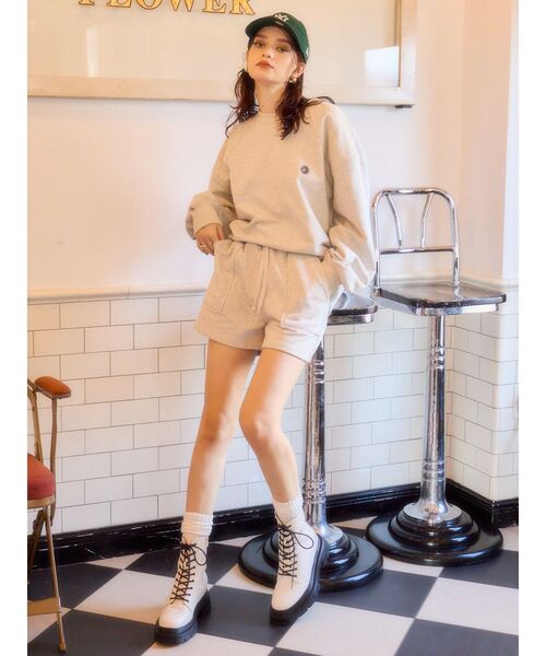 EVRIS（エヴリス）の「SUNNYラグランスウェットセットアップ（スウェット・レディース・ネイビー/ブラック/グレー・FREE）」の19枚目の写真