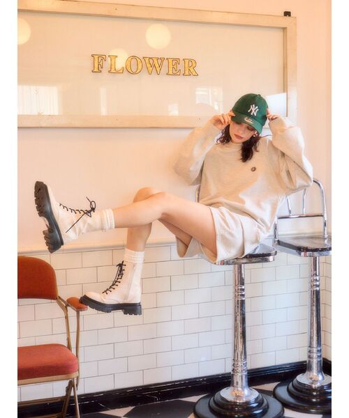 EVRIS（エヴリス）の「SUNNYラグランスウェットセットアップ（スウェット・レディース・ネイビー/ブラック/グレー・FREE）」の18枚目の写真