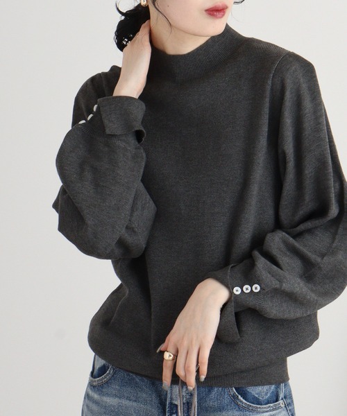 atONE(アットワン)の「atONE ハイネックバルーンスリーブセーター(ニット/セーター・レディース・バーガンディー/ダークグリーン/オフホワイト/杢グレー/ブラック/グレイッシュベージュ・M/LL/L)」の4枚目の写真