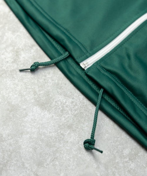 NYLAUS（ナイラス）の「裏トリコット サイドライン トラックスーツ ジャージ上下セット（スポーツグッズ・メンズ・ブラック/ブルー/レッド/グリーン・M/L/LL）」の9枚目の写真