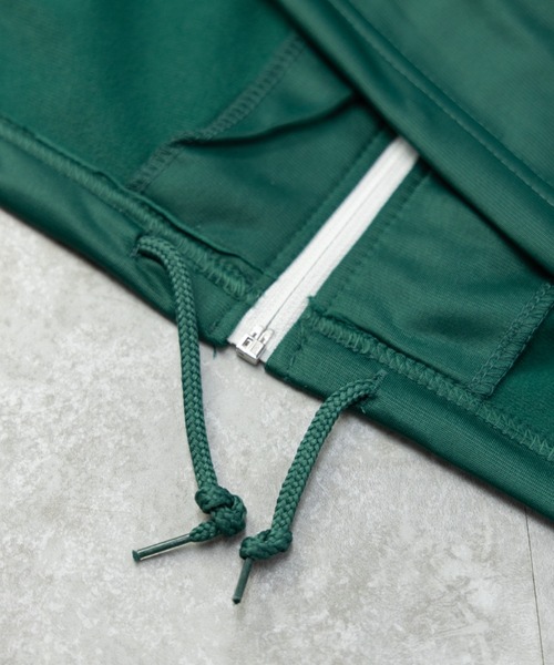 NYLAUS（ナイラス）の「裏トリコット サイドライン トラックスーツ ジャージ上下セット（スポーツグッズ・メンズ・ブラック/ブルー/レッド/グリーン・M/L/LL）」の10枚目の写真