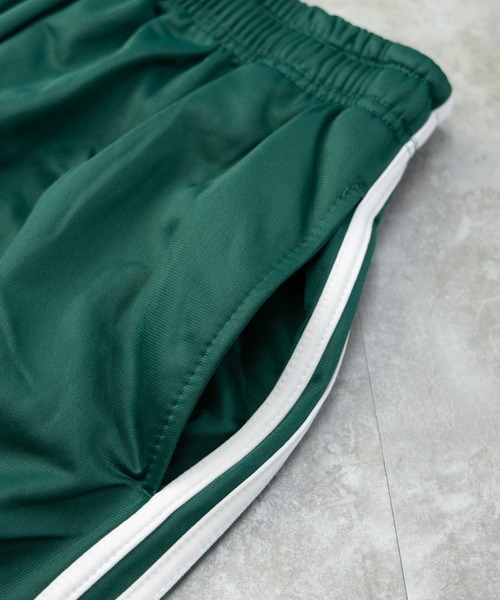 NYLAUS（ナイラス）の「裏トリコット サイドライン トラックスーツ ジャージ上下セット（スポーツグッズ・メンズ・ブラック/ブルー/レッド/グリーン・M/L/LL）」の15枚目の写真