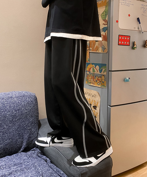 c.u.l（シーユーエル）の「ユニセックス 3ライン トラックパンツ culw409（その他パンツ・レディース・ブラック/グレー・L/M/XL）」の10枚目の写真