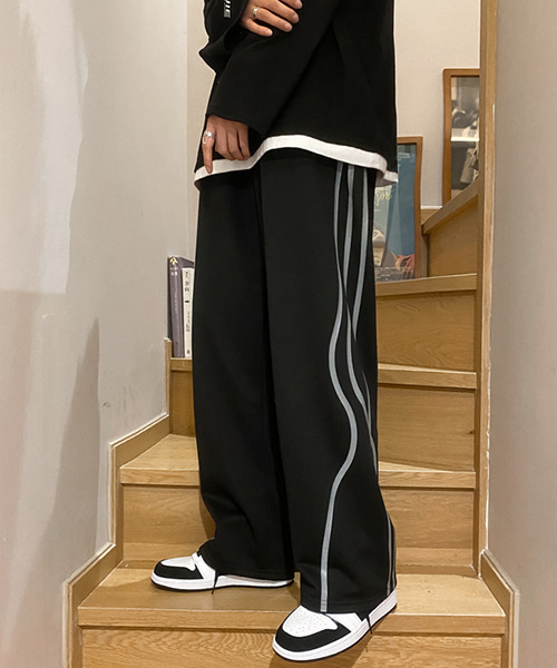 c.u.l（シーユーエル）の「ユニセックス 3ライン トラックパンツ culw409（その他パンツ・レディース・ブラック/グレー・L/M/XL）」の8枚目の写真