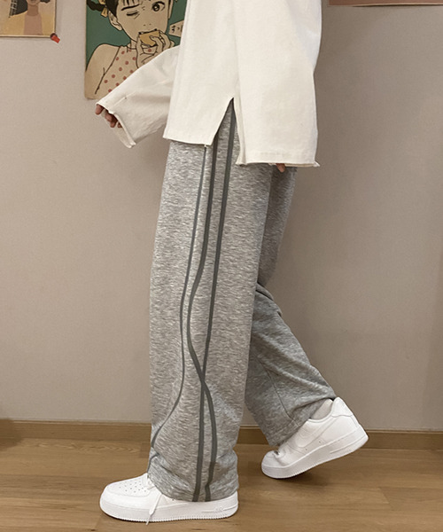 c.u.l（シーユーエル）の「ユニセックス 3ライン トラックパンツ culw409（その他パンツ・レディース・ブラック/グレー・L/M/XL）」の16枚目の写真