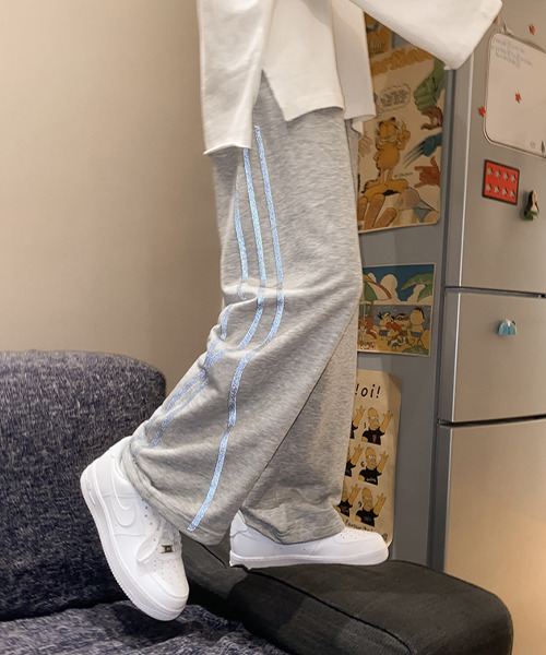 c.u.l（シーユーエル）の「ユニセックス 3ライン トラックパンツ culw409（その他パンツ・レディース・ブラック/グレー・L/M/XL）」の11枚目の写真