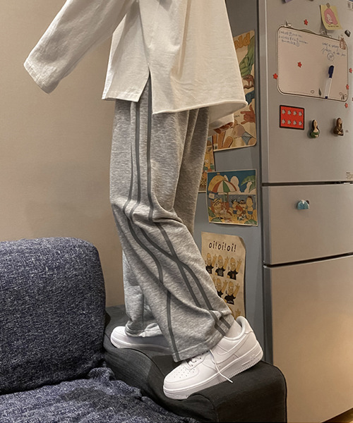 c.u.l（シーユーエル）の「ユニセックス 3ライン トラックパンツ culw409（その他パンツ・レディース・ブラック/グレー・L/M/XL）」の22枚目の写真