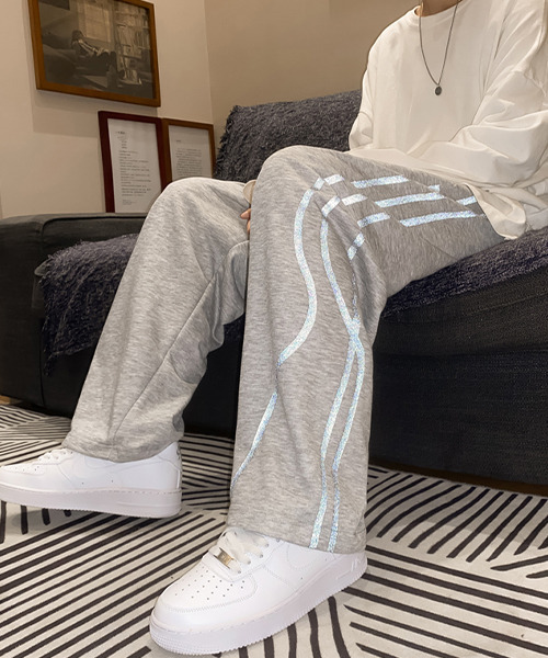 c.u.l（シーユーエル）の「ユニセックス 3ライン トラックパンツ culw409（その他パンツ・レディース・ブラック/グレー・L/M/XL）」の12枚目の写真