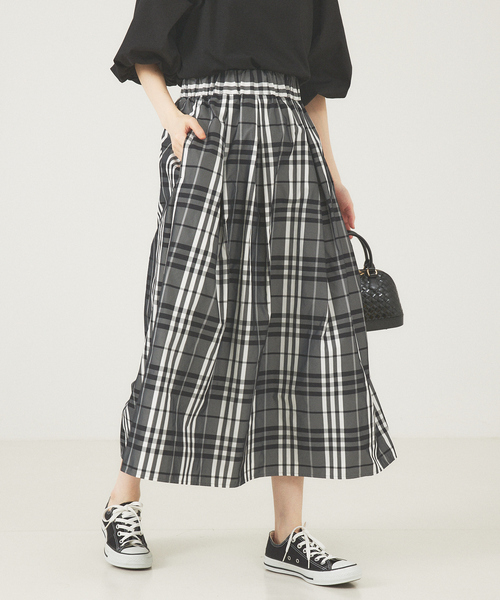abahouse mavie(アバハウスマヴィ)の「メモリーチェックタックスカート(スカート・レディース・グレー/イエロー・フリー)」の2枚目の写真