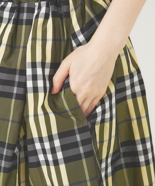abahouse mavie(アバハウスマヴィ)の「メモリーチェックタックスカート(スカート・レディース・グレー/イエロー・フリー)」の6枚目の写真