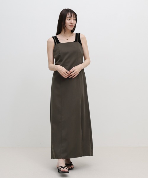 select MOCA(セレクトモカ)の「スクエアネックスリットキャミソールワンピース(ワンピース・レディース・ブラック/ライトベージュ/ブラウン・FREE)」の2枚目の写真