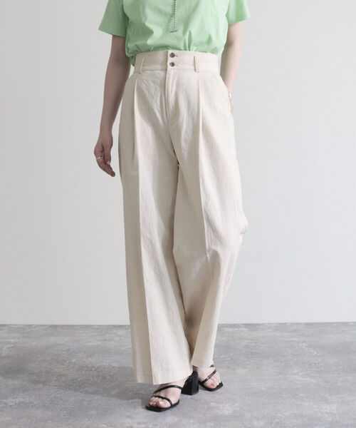 fredy emue(フレディエミュ)の「ハイウエストリネン混スラックスパンツ(スラックス・レディース・グレイッシュブルー/ブラック/ベージュ・36/38)」の1枚目の写真