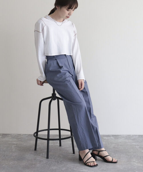 fredy emue(フレディエミュ)の「ハイウエストリネン混スラックスパンツ(スラックス・レディース・グレイッシュブルー/ブラック/ベージュ・36/38)」の6枚目の写真