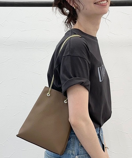LEPSIM(レプシィム)の「チェーンヅカイミニショルダー 909103(ショルダーバッグ・レディース・ブラック/ダークベージュ/ガンメタ・ONE SIZE)」の11枚目の写真