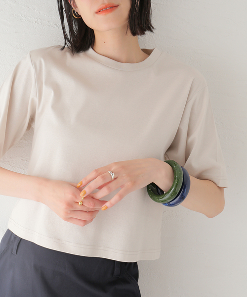 IENA(イエナ)の「クロップドTシャツ(Tシャツ/カットソー・レディース・ブラック/ベージュ・FREE)」の2枚目の写真