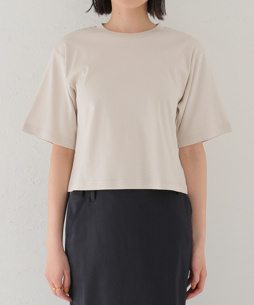 IENA(イエナ)の「クロップドTシャツ(Tシャツ/カットソー・レディース・ブラック/ベージュ・FREE)」の6枚目の写真