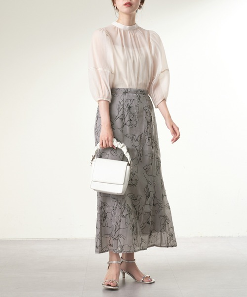 natural couture（ナチュラルクチュール）の「線画フラワー