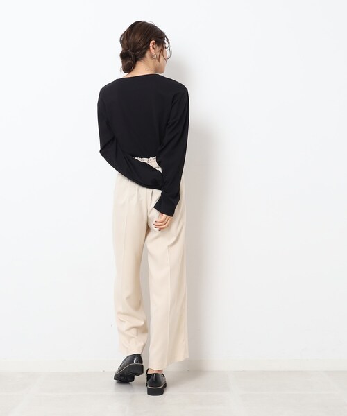 SHOO・LA・RUE(シューラルー)の「◆レイヤードコーデにも! ラウンドヘム ベーシックロンT(Tシャツ/カットソー・レディース・ホワイト系/ブラック・04/02/03)」の15枚目の写真