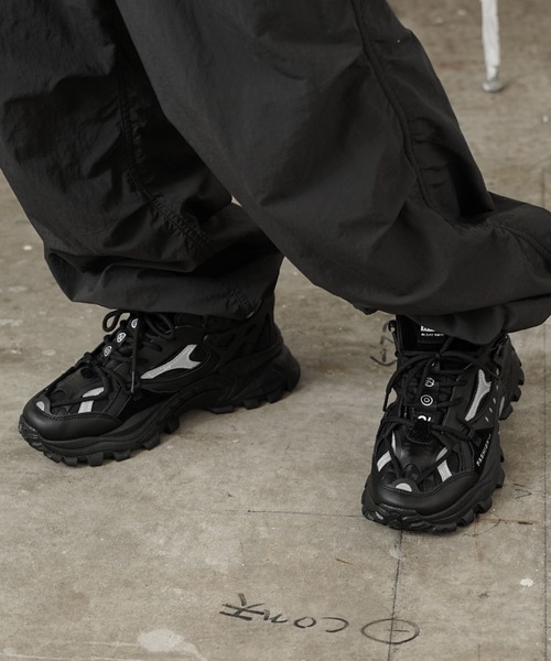 ROOPTOKYO（ループトウキョウ）の「ダッドスニーカー ストリート（スニーカー・メンズ・ホワイト/ブラック・26cm/26.5cm/27cm/27.5cm/28cm）」の6枚目の写真