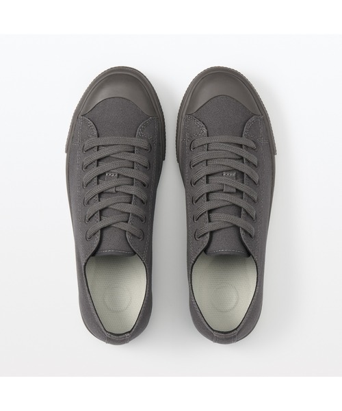 無印良品(ムジルシリョウヒン)の「婦人 疲れにくい 撥水スニーカー(スニーカー・レディース・ブラック/ライトパープル/チャコールグレー/ブルー系1/キナリ/オフホワイト/バーガンディー・24.5cm/22.5cm/23.5cm/23.0cm/25.0cm/22.0cm/24.0cm)」の12枚目の写真